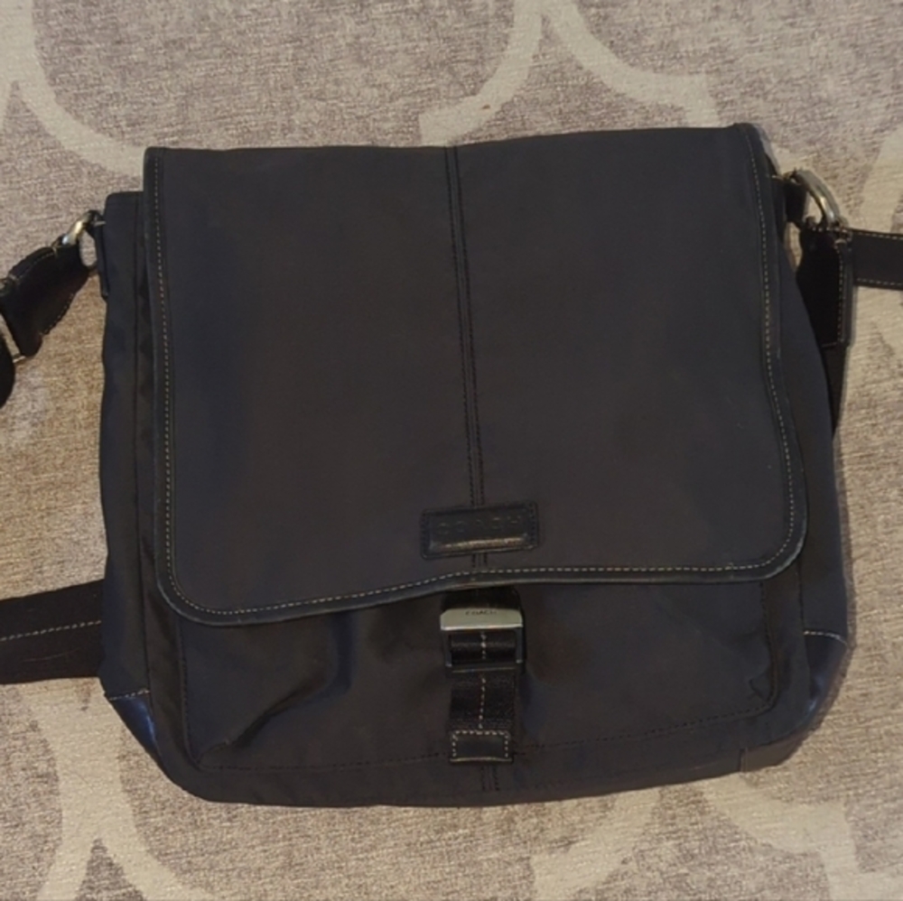 Coach Black Messenger Bag with Adjustable Strap - Picture 15 of 15